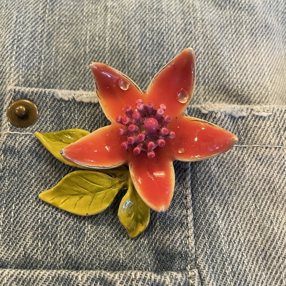 Vintage Enamel Flower PIn